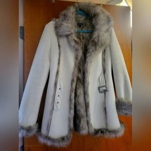 Bebe vintage coat - white faux suede & grey fur